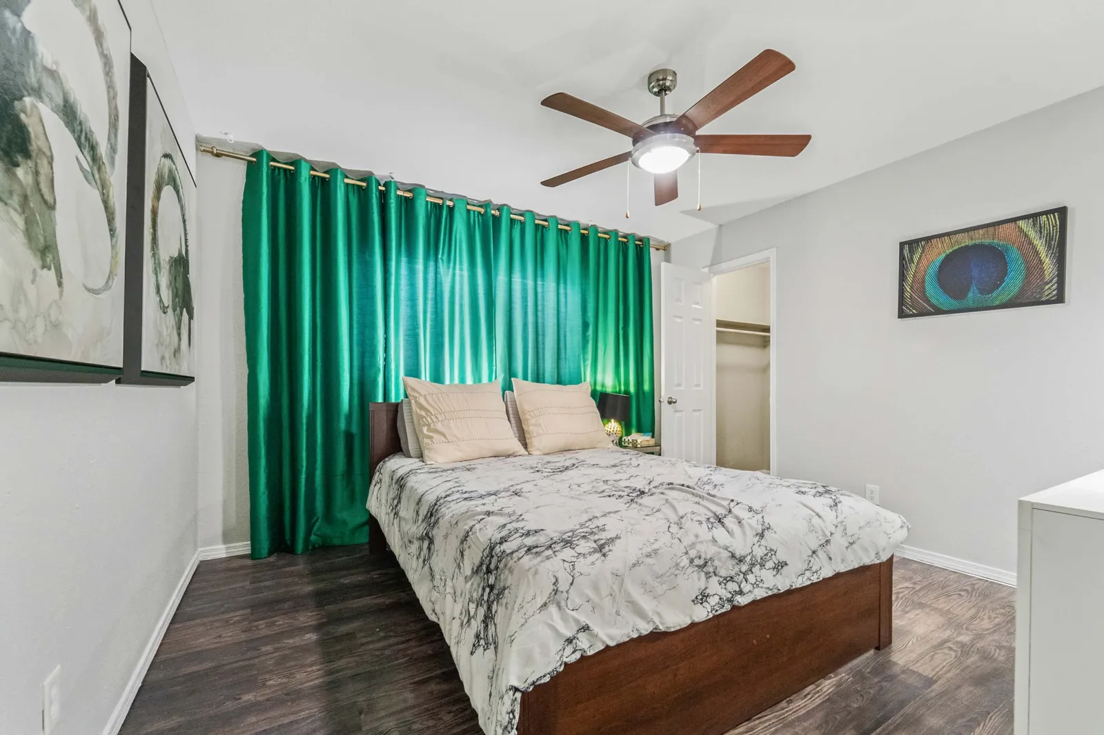 Establishment — Bedroom